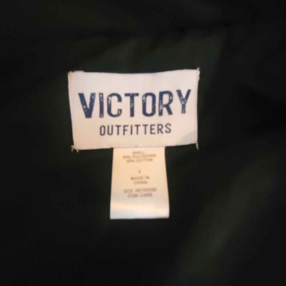Victory Outfitters Womens   Black and Red Plaid Vest  Size Large - Picture 2 of 2